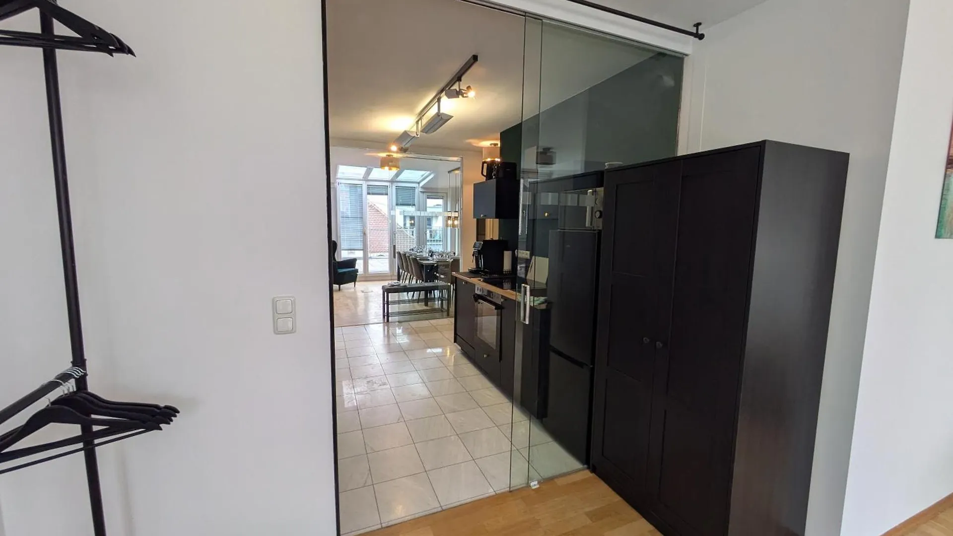 Munich Large Apartment 155 Qm And 5 Bedrooms With Roof Terrace In Centrally Located 1 To 14 Guests