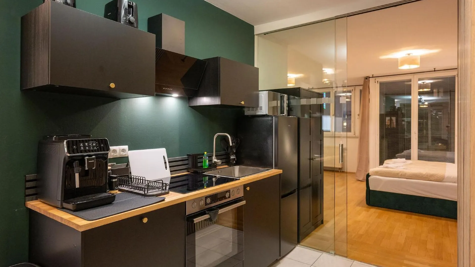 Munich Large Apartment 155 Qm And 5 Bedrooms With Roof Terrace In Centrally Located 1 To 14 Guests Tyskland
